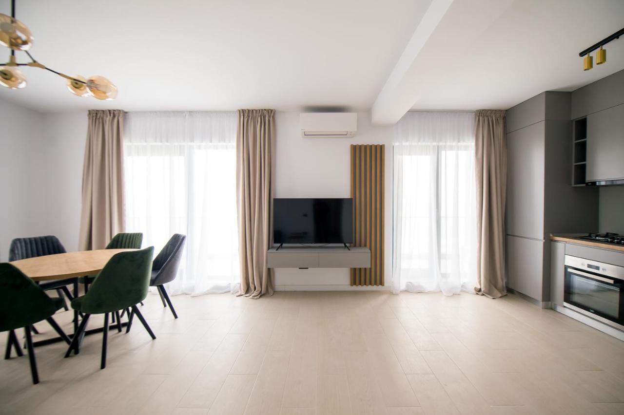 Luxury Promenada Apartment - Frontal Beachfront Mamaia Nord Năvodari Exteriér fotografie