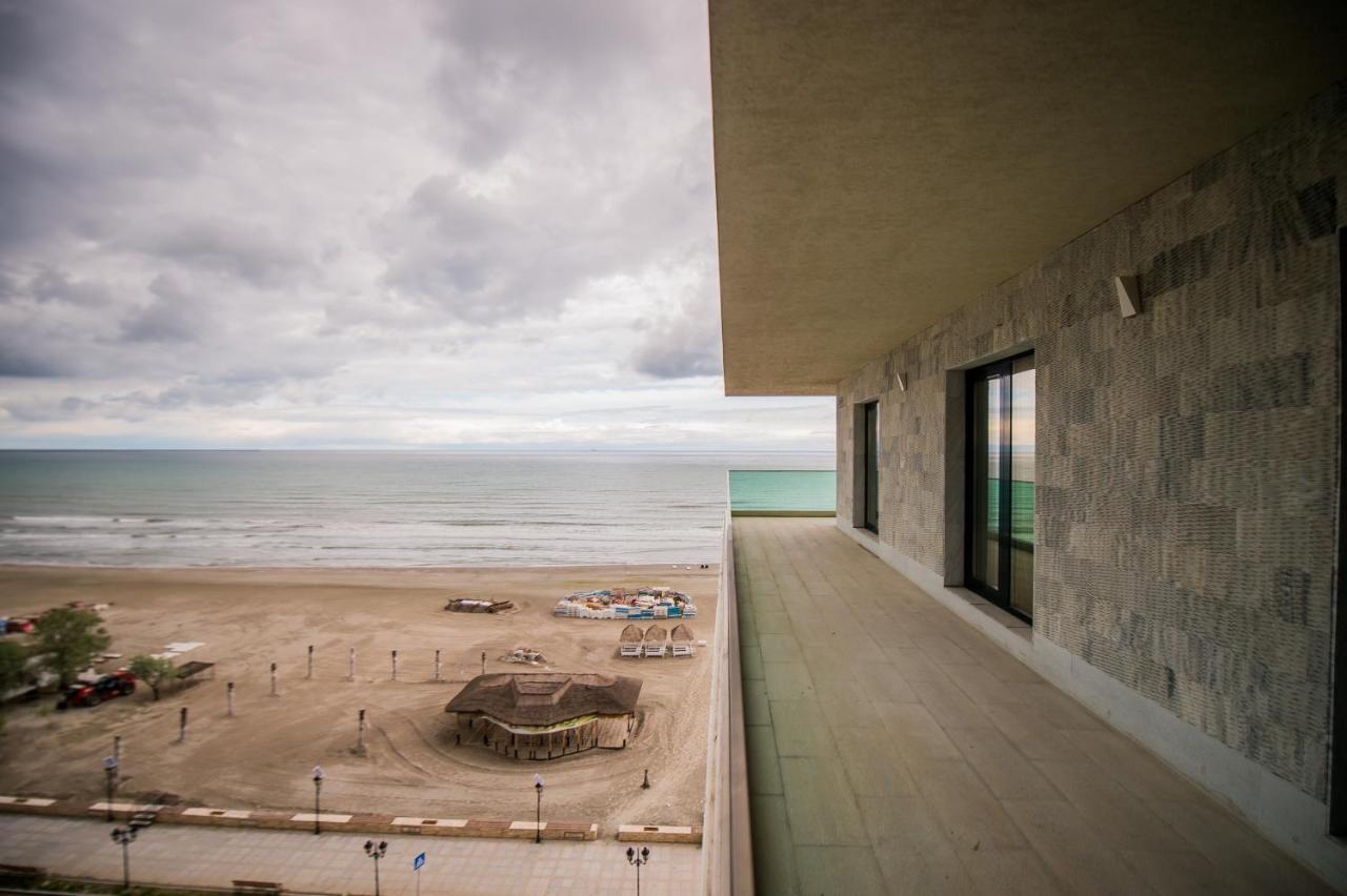 Luxury Promenada Apartment - Frontal Beachfront Mamaia Nord Năvodari Exteriér fotografie