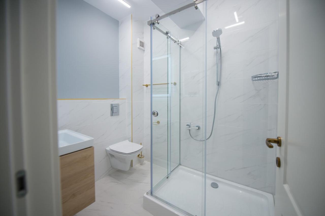 Luxury Promenada Apartment - Frontal Beachfront Mamaia Nord Năvodari Exteriér fotografie