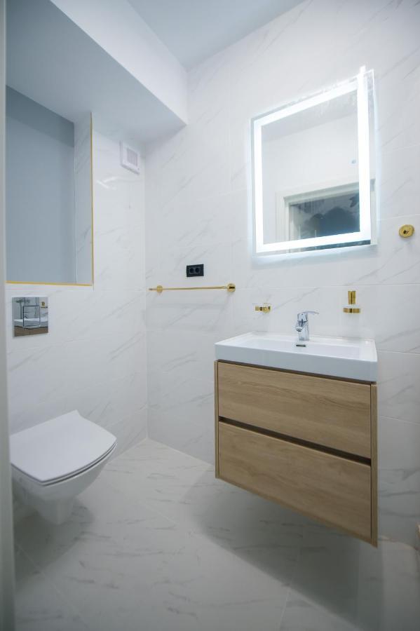 Luxury Promenada Apartment - Frontal Beachfront Mamaia Nord Năvodari Exteriér fotografie