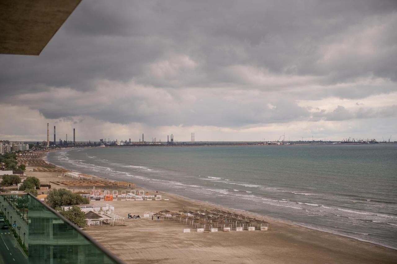 Luxury Promenada Apartment - Frontal Beachfront Mamaia Nord Năvodari Exteriér fotografie