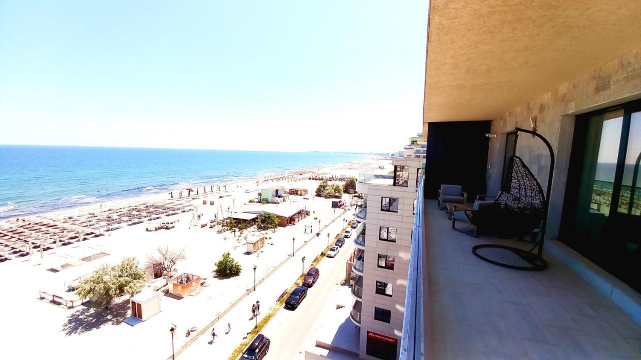 Luxury Promenada Apartment - Frontal Beachfront Mamaia Nord Năvodari Exteriér fotografie