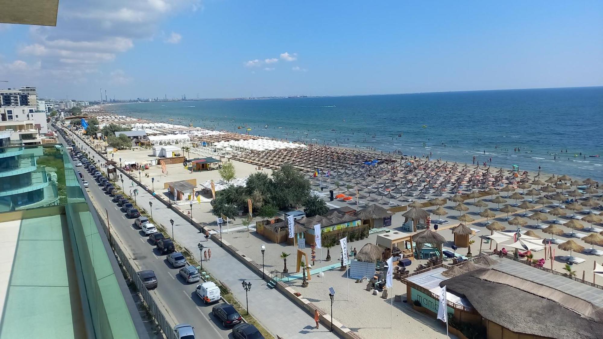 Luxury Promenada Apartment - Frontal Beachfront Mamaia Nord Năvodari Exteriér fotografie